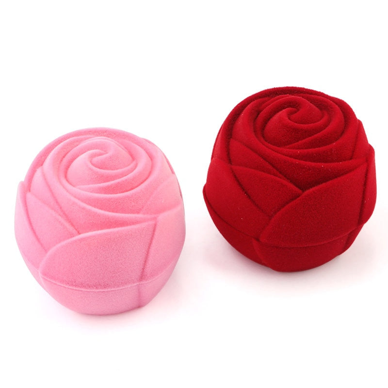 Coloris rose et rouge de la Boîte à Bague