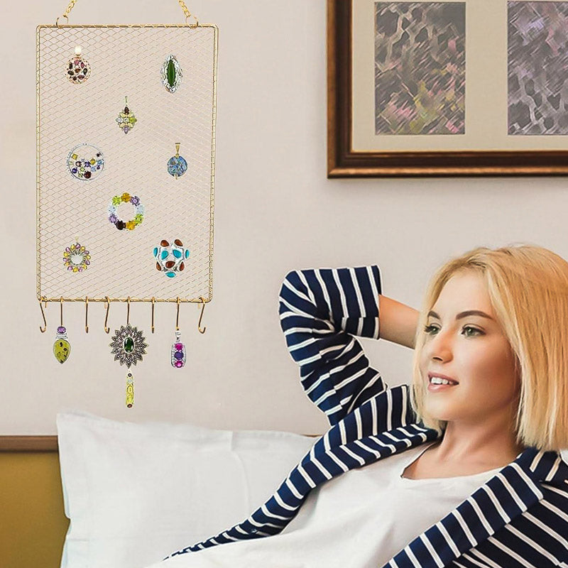 Décoration originale avec le Porte-Bijoux Grillage Mural