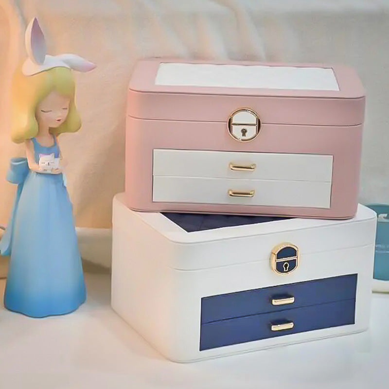 Boîtes à Bijoux sur la table de chevet